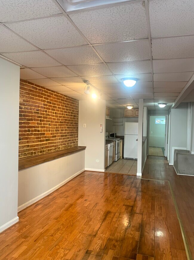 Building Photo - 1506 Columbia Rd NW