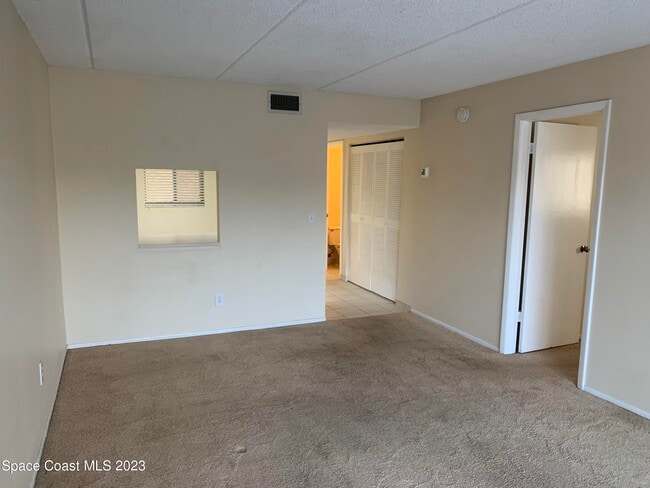 Building Photo - 3025 Thrush Dr