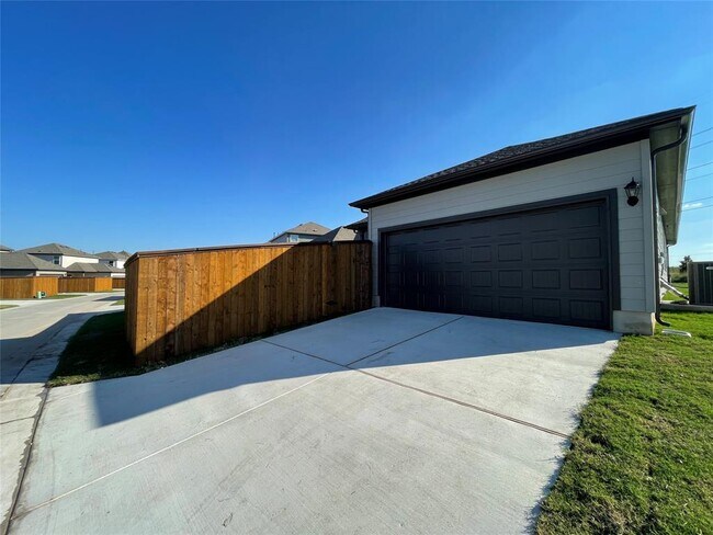 Building Photo - 101 Thurman Holt Rd