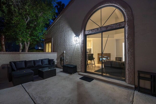 Building Photo - 3238 Brookfield Dr