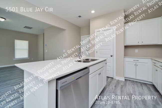 Building Photo - 5501 Blue Jay Cir
