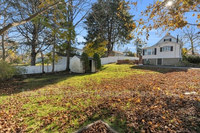 Building Photo - 2 Bellevue Ave