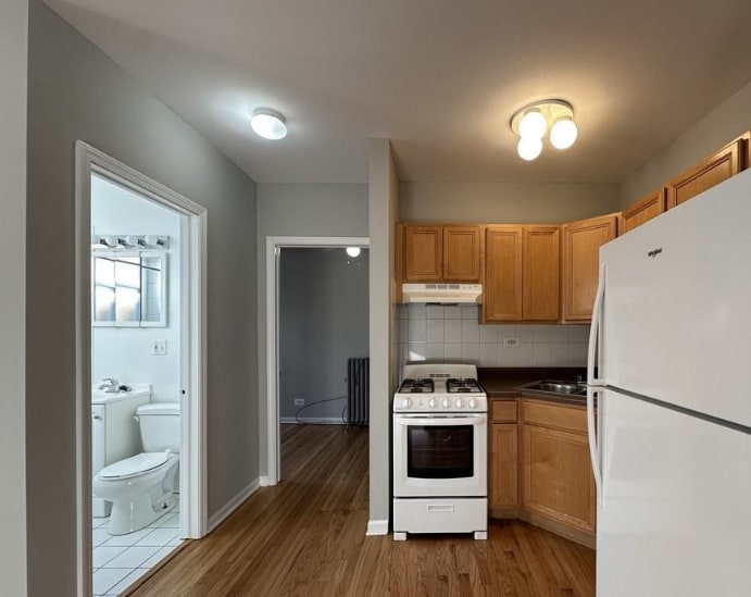 Building Photo - 914 W Dakin St