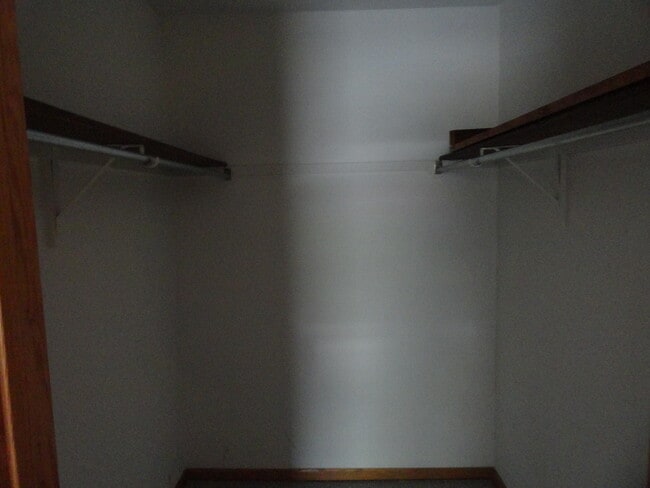Building Photo - 458 Thornhill Ln