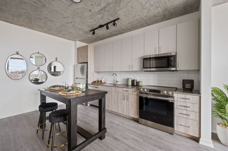 Building Photo - 800 N Cleveland Ave