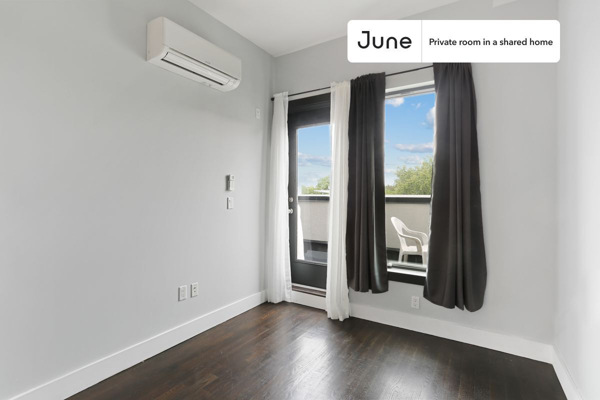 Building Photo - Room in Shared 4 bed/2 bath home