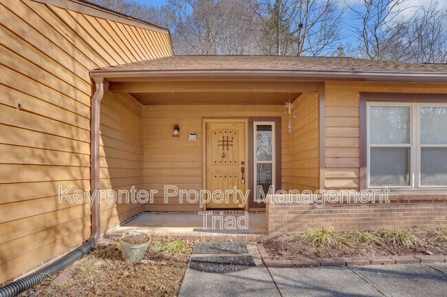 Building Photo - 5110 N Oaks Dr