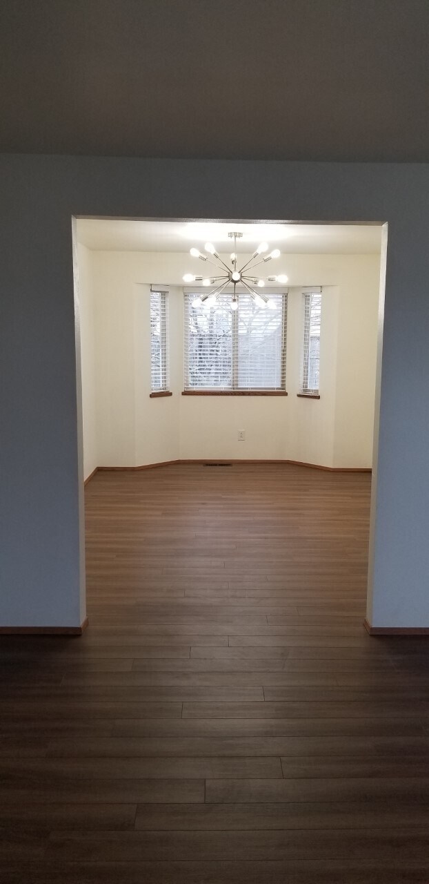 Formal dining room - 10615 Hillsboro Dr NW