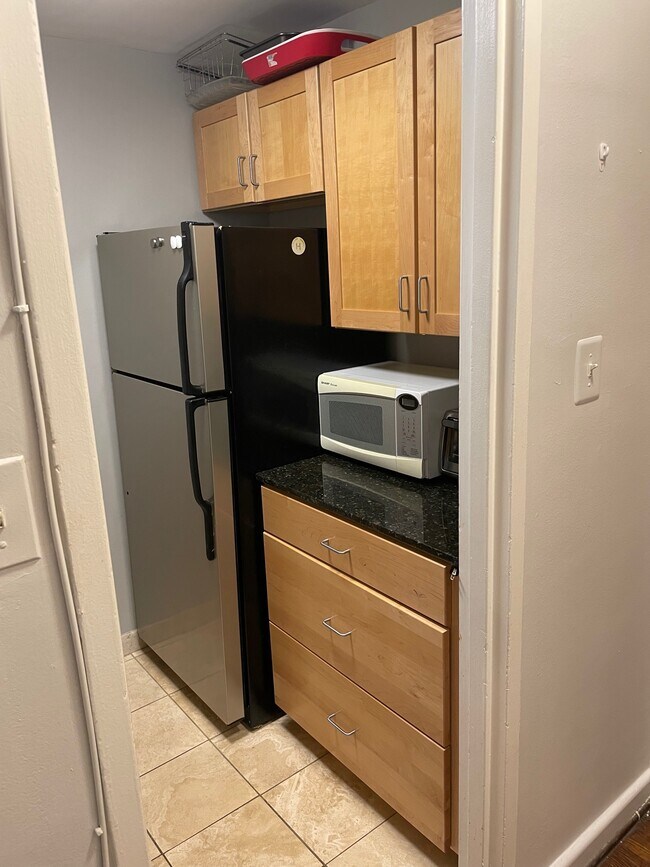 Building Photo - 2141 I St NW