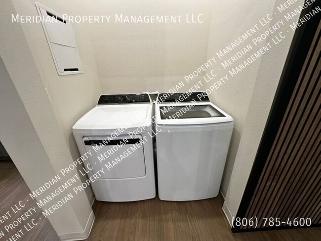 Building Photo - 5912 Erskine St