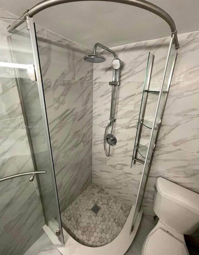 Building Photo - 1530 NE 191st St