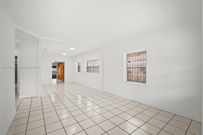 Building Photo - 3720 NW 20th Ct