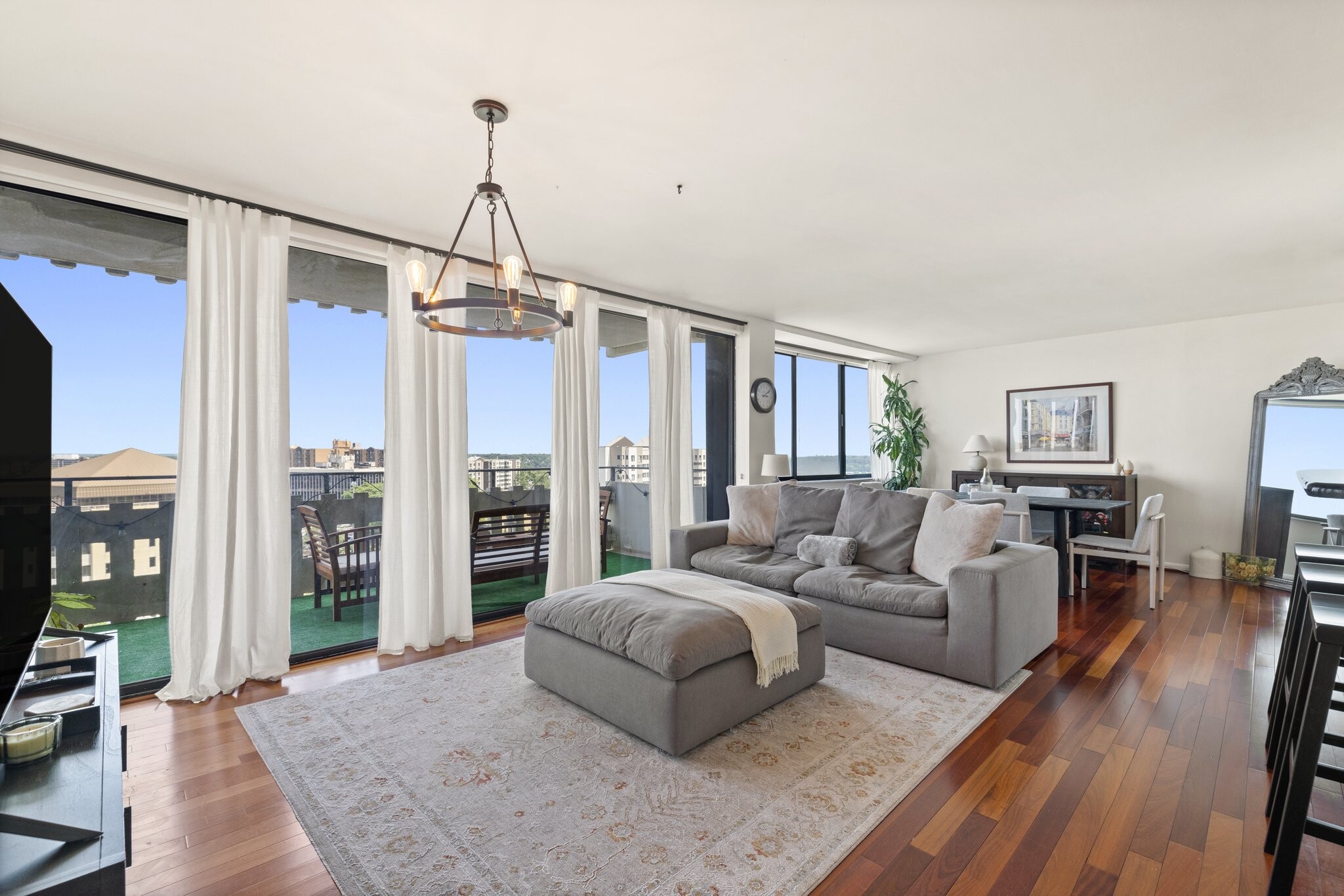 Building Photo - 6301 Stevenson Ave