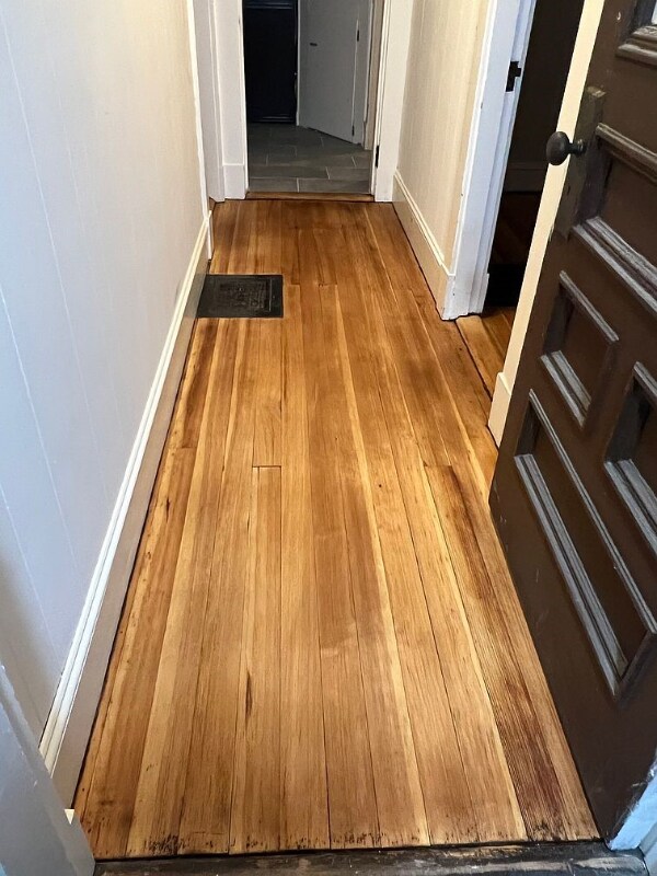 Building Photo - 28 Shaw St