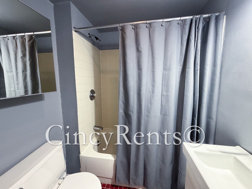 Building Photo - 4231 Bell St