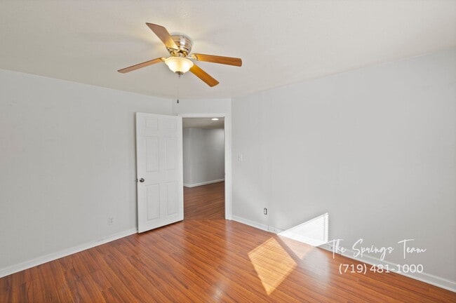 Building Photo - CHARMING 5BD/3BA NEAR FT CARSON - Deposit Waiver Available