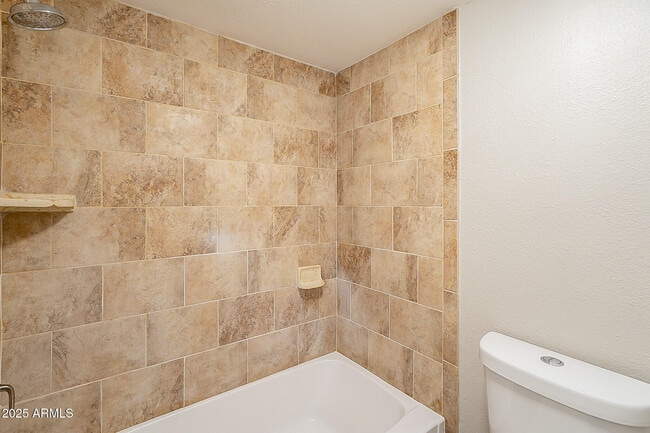 Building Photo - 11026 N 28th Dr