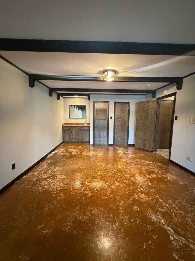 Building Photo - 1101 Silverwood Cove