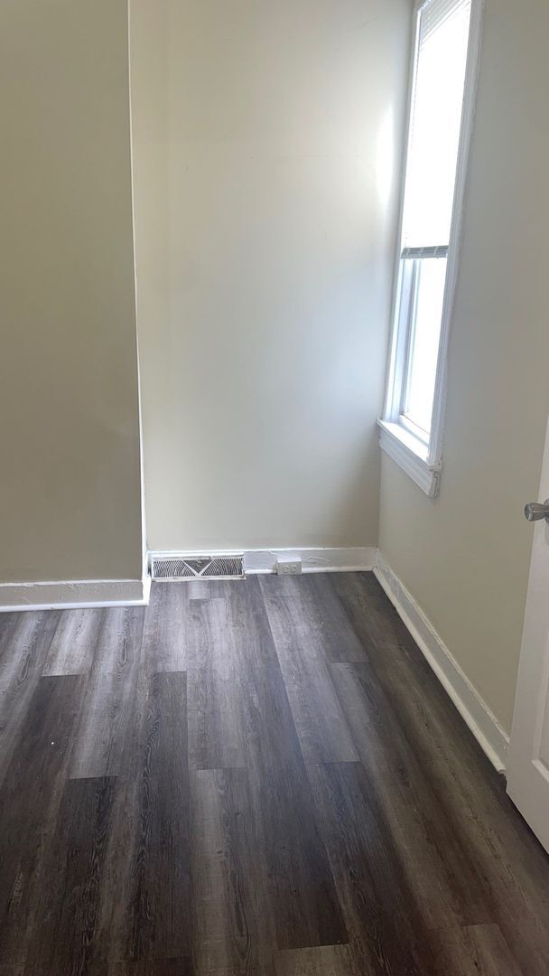 Building Photo - 2406 Druid Hill Ave