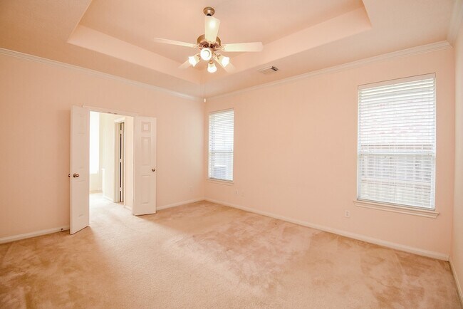 Building Photo - 10727 Gilford Crest Dr