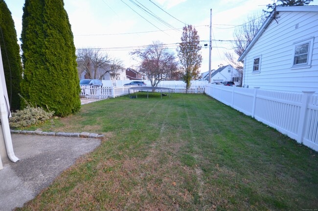 Building Photo - 258 Rakoczy Ave