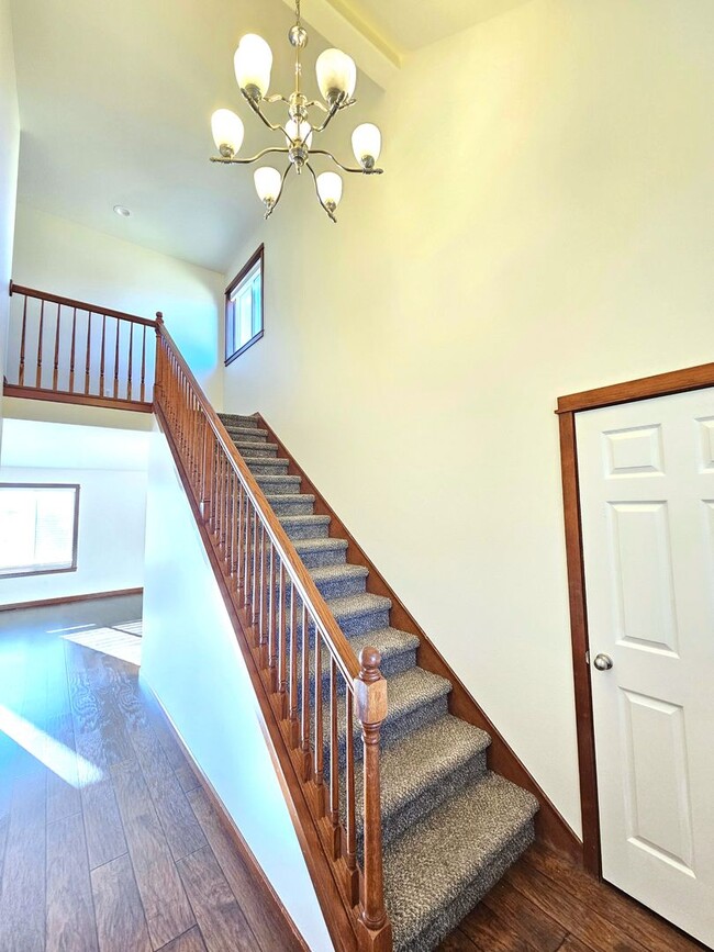 Building Photo - $2,200 -  3 Bed / 2.5 Bath Beautiful Spokane Valley House