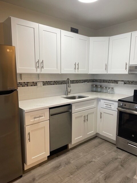 Building Photo - 4250 N Marine Dr