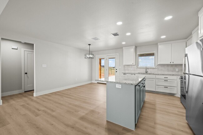 Building Photo - 10529 East C R 7400