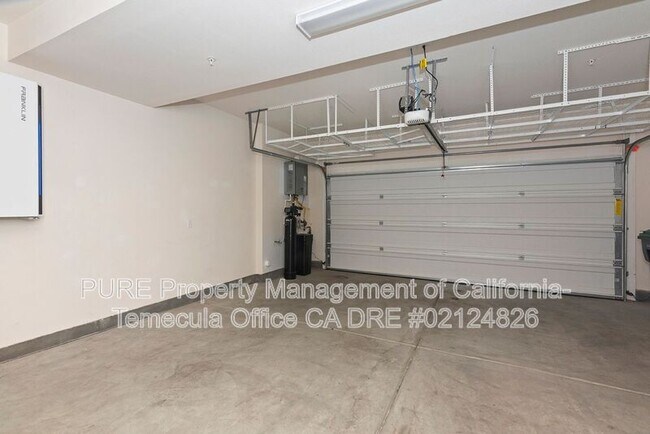 Building Photo - 34495 Agave Dr