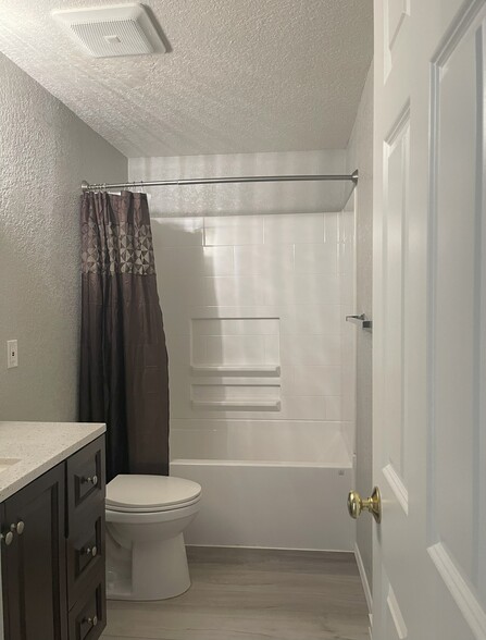 Bathroom - 11025 16th Ave SW