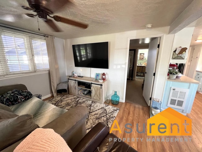 Building Photo - Beautiful Single-Level Home Located in the...