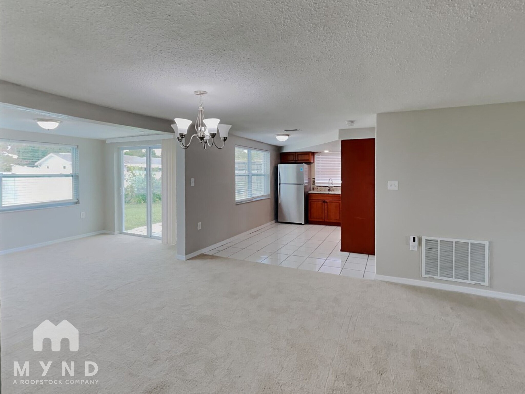 Building Photo - 9724 Lakeside Ln