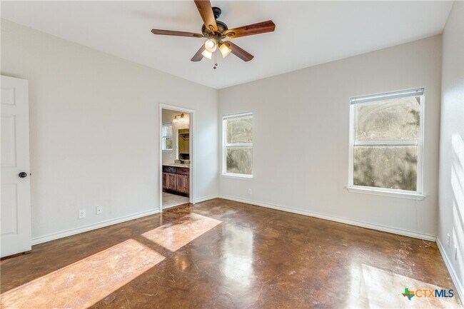 Building Photo - 1131 Rocky Ridge Loop