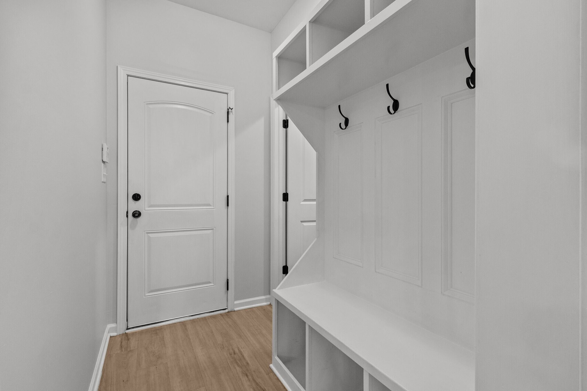 Building Photo - 6471 Chamblee Dr