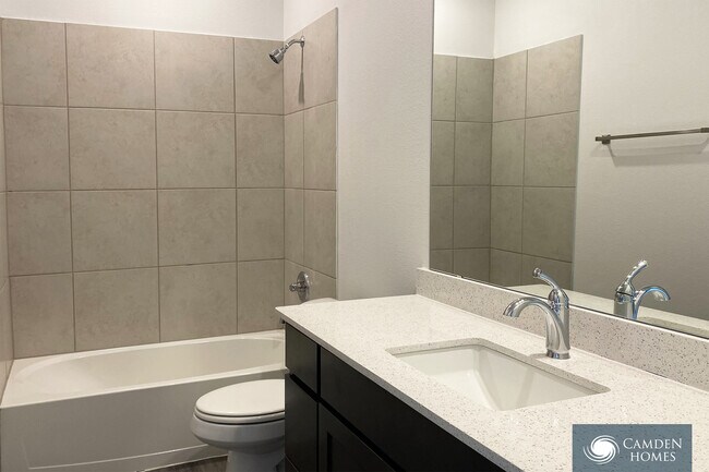 Building Photo - 2323 Camryn St