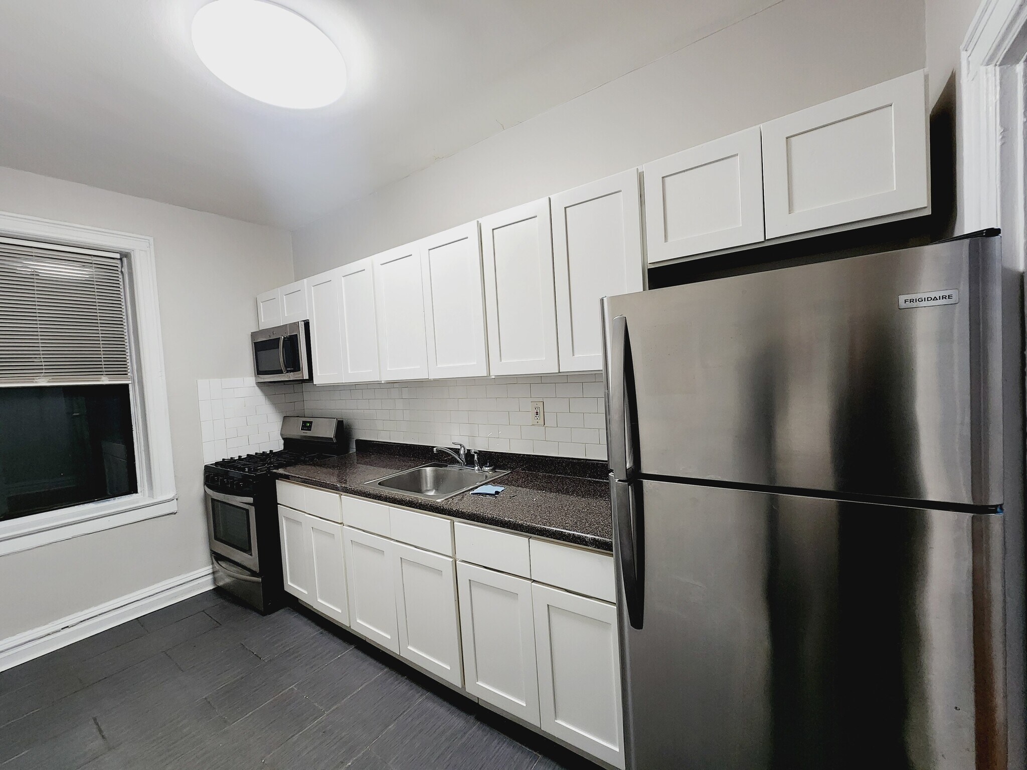 115 Fairview Ave 58 - 111 Fairview Ave