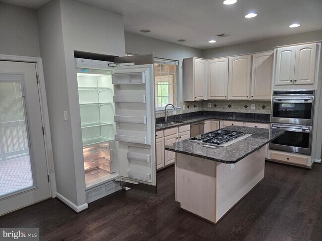 Building Photo - 20306 Baymeadow Ct