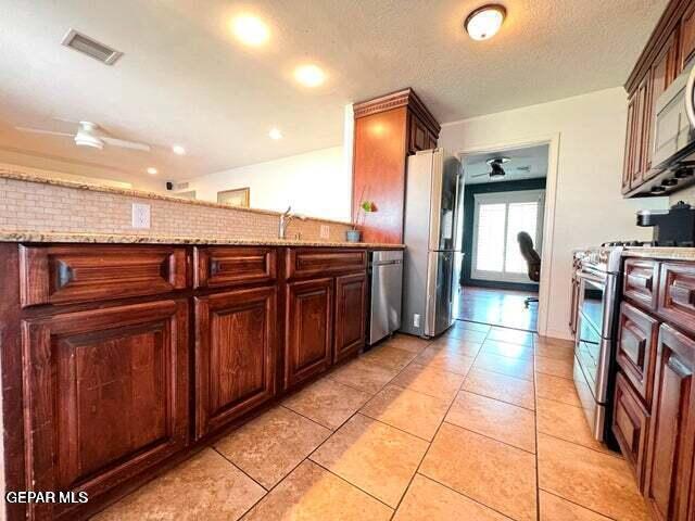 Building Photo - 9005 Shaver Dr