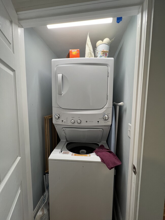 Building Photo - 307 Highland Ave