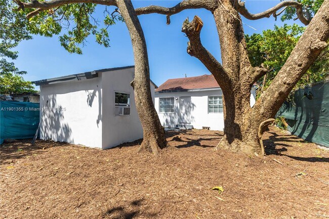 Building Photo - 2320 NW 55th St