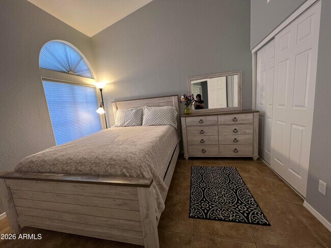 Building Photo - 255 S Kyrene Rd