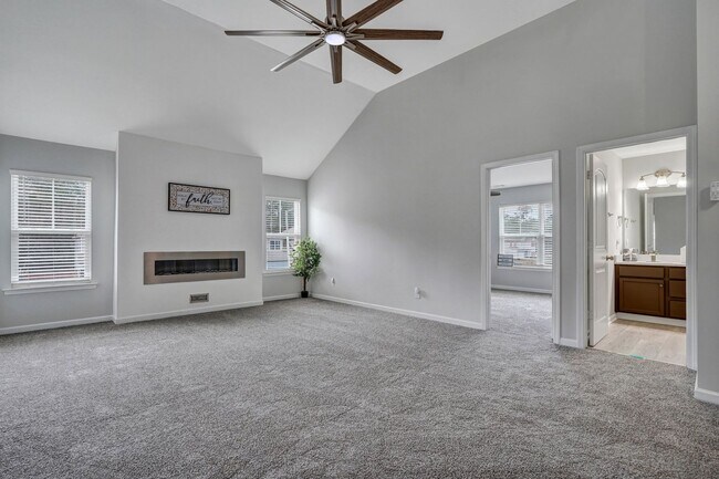 Building Photo - 1 Sunny Ct