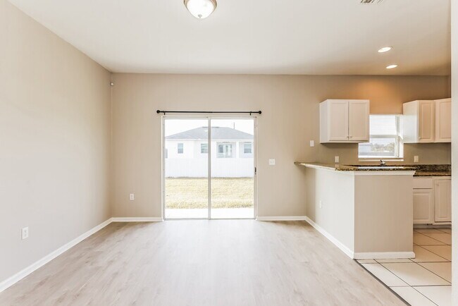 Building Photo - 3005 21st St SW