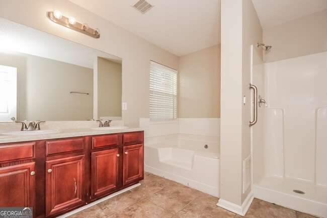 Building Photo - 4321 Holliday Rd