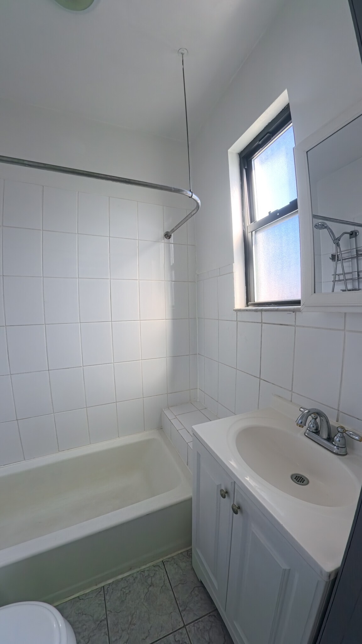 Building Photo - 188 Nassau Ave