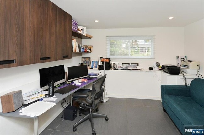 Building Photo - 38-55 van Riper Place Unit 1X