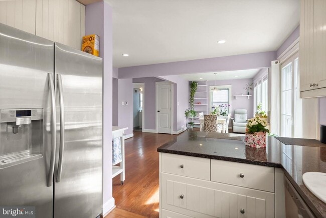 Building Photo - 1804 S Oakland St