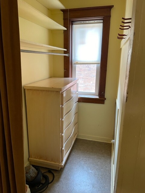 Building Photo - 410 Northwest Hwy