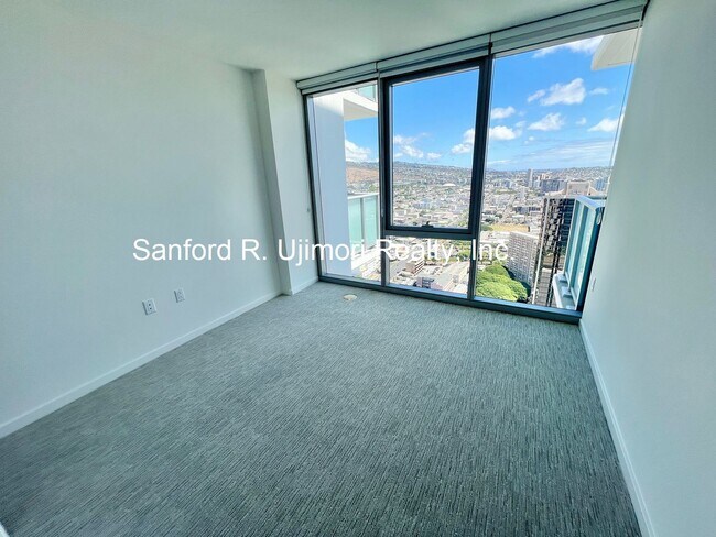 Building Photo - lion1515