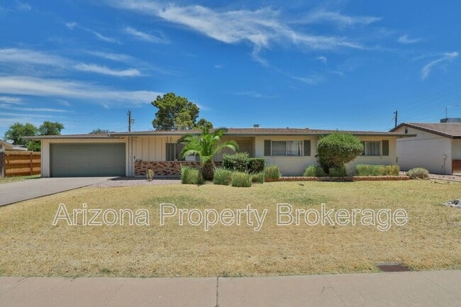 Primary Photo - 1326 E Downing St